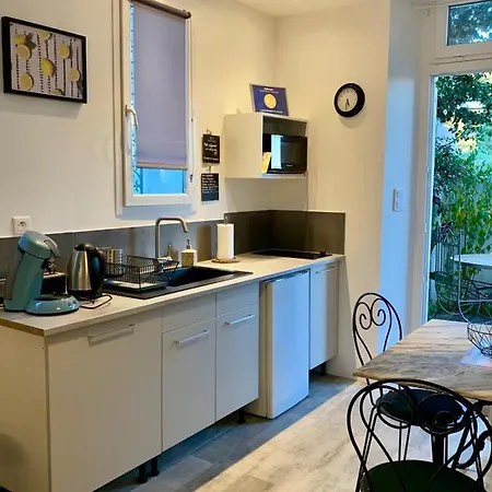 De Gaston Apartment *