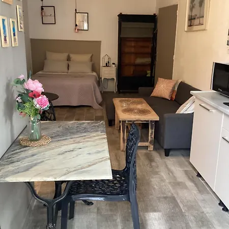Apartment De Gaston